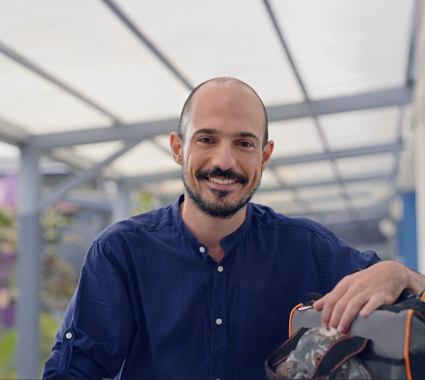 Hombre sonriendo